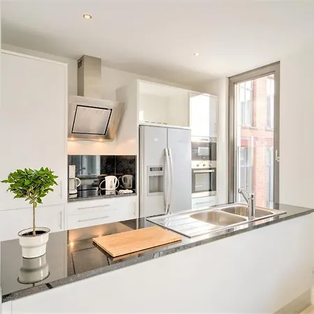 The Marble Apartment *